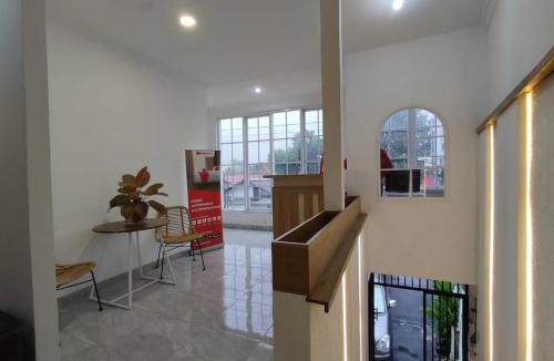 Purwokerto Hotel | RedDoorz near Rita Super Mall Purwokerto