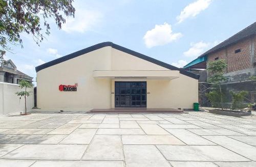 Kediri House | RedDoorz near RSUD Gambiran Kota Kediri
