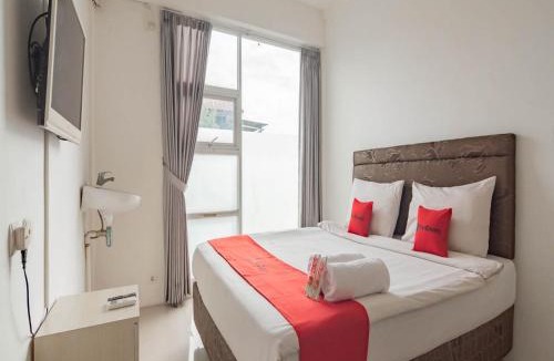 Turangga Hotel | RedDoorz near Trans Studio Mall Bongo Residence