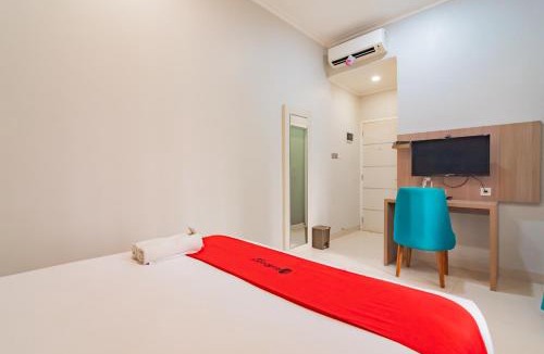 Bandung House | RedDoorz Plus @ Point Phila Cihampelas