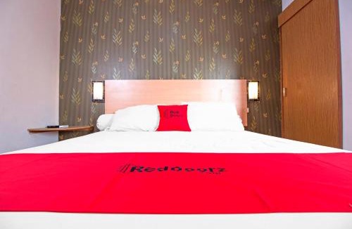 Bandung House | RedDoorz Syariah near BTC Fashion Mall