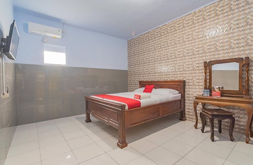 Jalancagak House | RedDoorz Syariah @ Tambak Mekar Street Subang