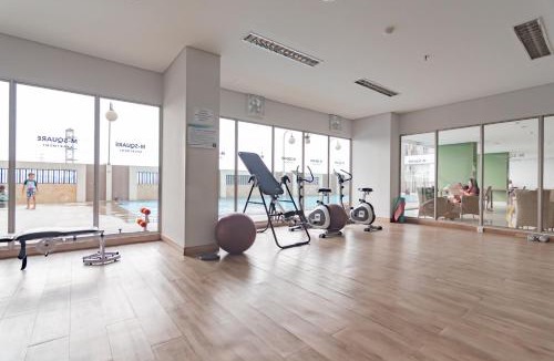 Bandung Hotel | RedLiving Apartemen Mekarwangi Square - M Express