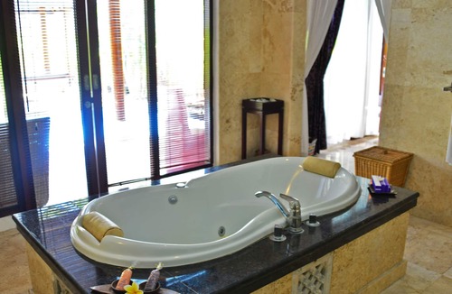 By Pass Ngurah Rai Kuta Villa | Romantic 1 BR Private Pool Villa in Kuta