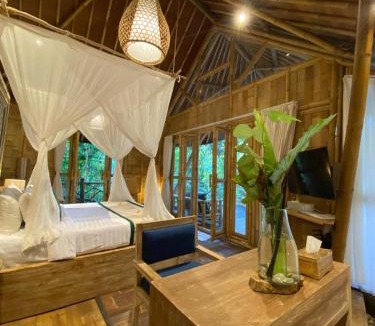 Kenderan House | Romantic Bamboo Villa & SPA Ubud