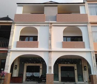 Pecatu Hostel | Rumah WJ rooms and suites
