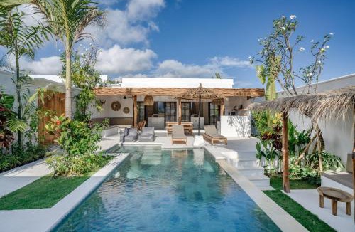 Beraban Villa | Ruta Villas - 4BR near Nyanyi Beach & Luna Beach Club, 2 Villas Next to Each Other