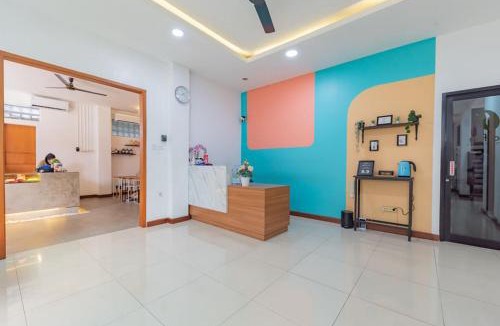 Bogor Tengah Hotel | Sans Hotel Suryakencana Bogor