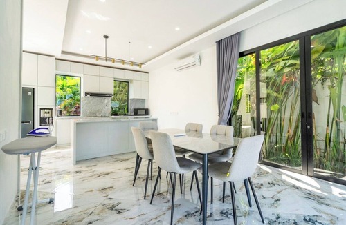 Kemenuh Villa | Serene 3BR Villa w Huge Pool+Garden Central Ubud