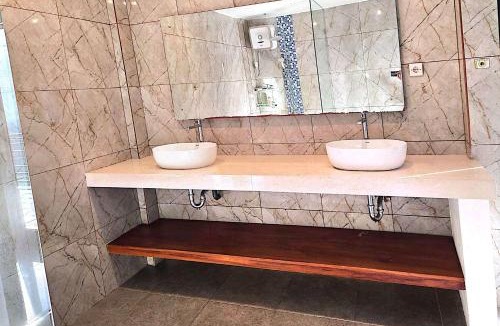 Bukit Hostel | Serenity Nirvana Palace- Women Boho Dorm 16 mins from Airport