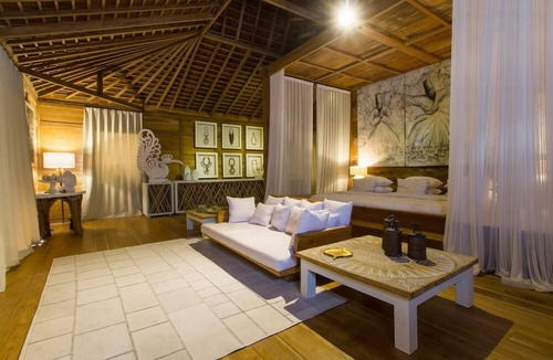 Banjar Semer Villa | Serenity River Estate, 6 Bedroom Villa, feature pool and gardens, chef, Canggu