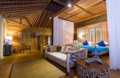 Banjar Semer Villa | Serenity River Estate, 7 Bedroom Villa, feature pool and gardens, chef, Canggu