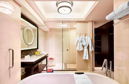 Downtown Kuta Hotel | Sheraton Bali Kuta Resort