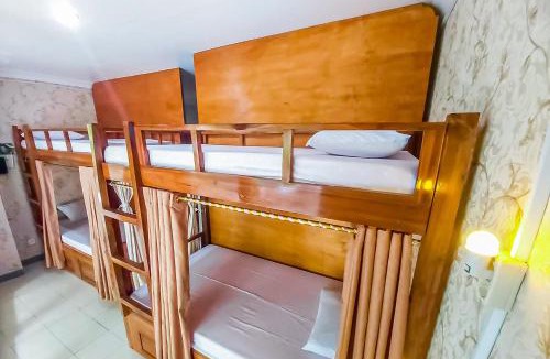Kuta Hotel | Shooting Star Hostel Kuta RedPartner - mixed dormitory