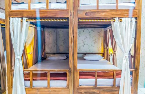 Kuta Hotel | Shooting Star Hostel Kuta RedPartner - mixed dormitory