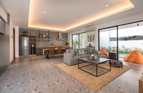 Babakan Villa | Spacious, 6 Bedroom Family Villa in Canggu