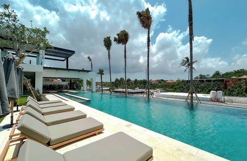 Babakan Villa | Spacious, 6 Bedroom Villa near Canggu Area