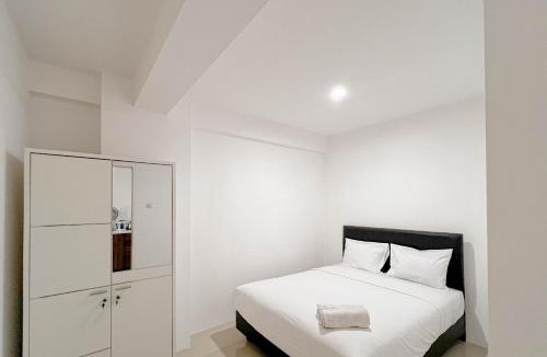 Surabaya Apartment | Spacious and Restfull 3BR at Bale Hinggil Apartment By Travelio