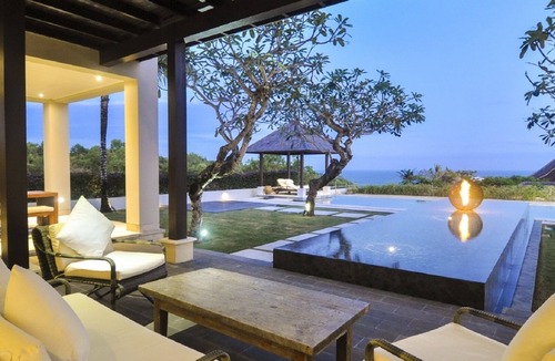 Ungasan Villa | Spectacular Clifftop 7BR Villa W/Beach Access, Uluwatu - 13Min Walk To Beach