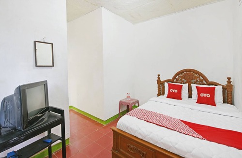 Cilacap Hotel | Spot ON 91270 Hotel Arimbi