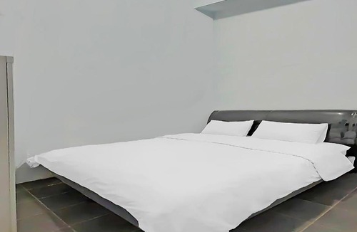 Medan Hotel | SPOT ON 92236 Kediri Family Homestay