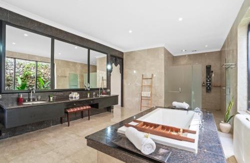 Ungasan Villa | Stunning Ocean Views 3BR Villa, Private Pool & Kitchen #23