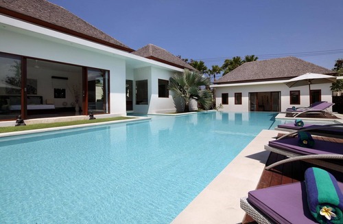 Batu Bolong Villa | Stunning Rice Field View 5 Bedroom Villa Canggu!