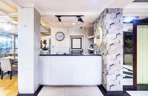 Old Jakarta House | Stylish DBL Suite Escape W/Free WiFi and Parking