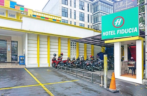 East Jakarta House | Stylish DBL Suite Escape W/Free WiFi and Parking