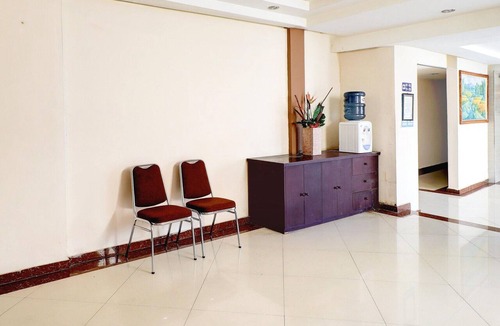 Teuku Umar House | Stylish Delux Twin Stay with Free WiFi and Parking