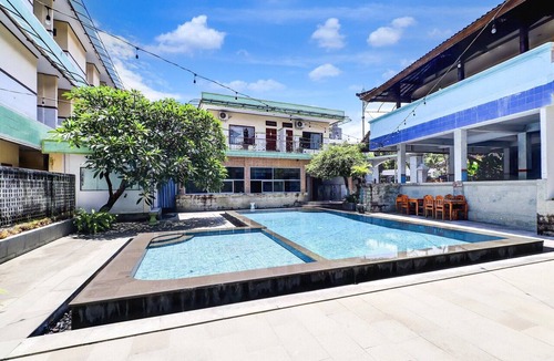 Downtown Kuta House | Stylish Twin Stay with Free WiFi Parking and Pool
