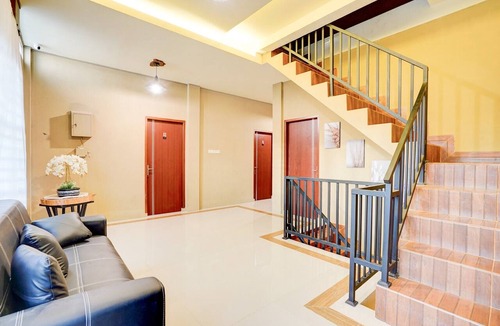 Padang House | Stylish Twin Suite Escape W/Free WiFi and Parking