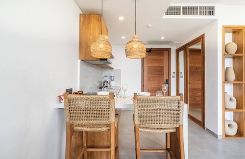 Batu Bolong Hotel | Sunny Muse by Betterplace