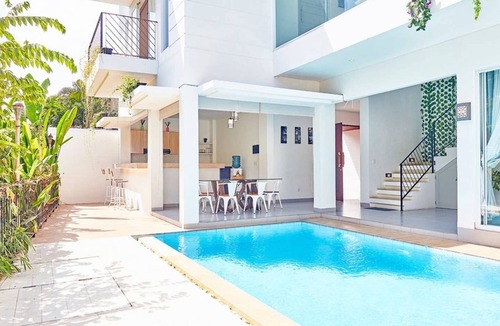 Batu Bolong Villa | Sunny Villa 5 Min Walk to Echo Beach⭐️