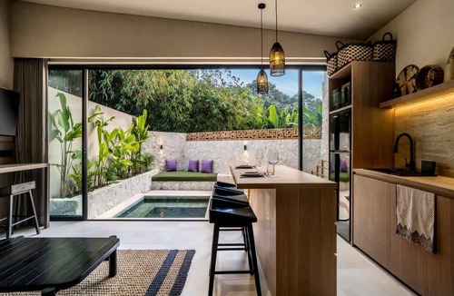 Babakan Villa | Sunrise Lush River Villa