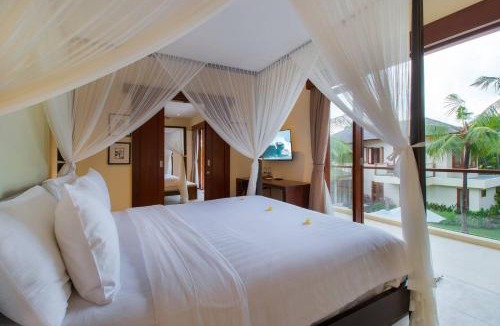Petitenget Villa | Super Spacious, 6 Bed, Chef, Daily B'fast, 12 Pax