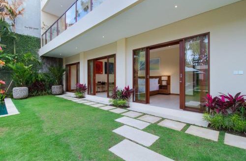 Petitenget Villa | Super Spacious, 6 Bed, Chef, Daily B'fast, 12 Pax