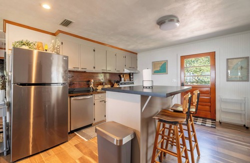 Colington House | The Bay House - Soundfront, Dock, Gazebo, Close to Beach, Shops, Restaurants, Flex Stays
