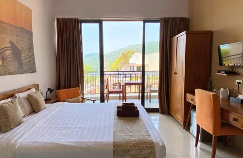 Karimunjava Hotel | The Happinezz Hills Hotel