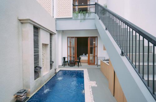 Sunset Road Villa | The Lavana Sahadewa Villa Kuta Sunset