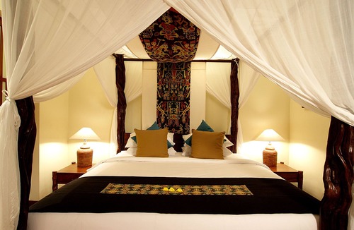 Bukit Bed & Breakfast | The Longhouse Jimbaran Bali