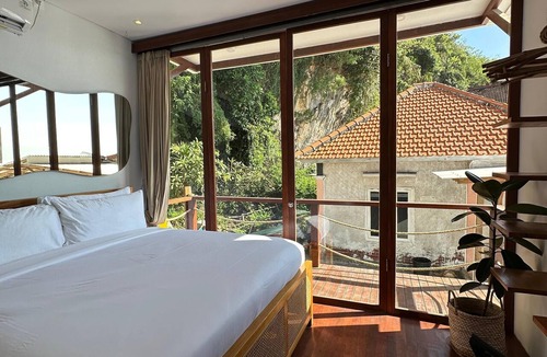 Uluwatu Hotel | The Ohm at Thomas Beach