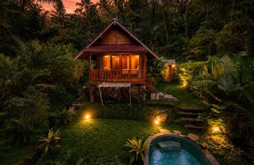 Bebandem Villa | The Payung House - Romantic Riverside Villa