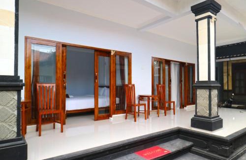 Batu Bolong House | The Wina Echo Beach Guest House