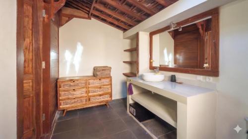 Purwakerti Villa | Timber Piece of Heaven - Amed