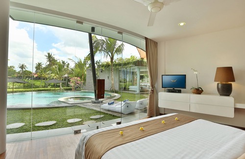 Babakan Villa | Toraja, Luxury 4 Bedroom Villa, Feature Garden, Canggu