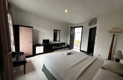 Setiabudi Hotel | Townhouse Oak Casa D'Ladera Bandung