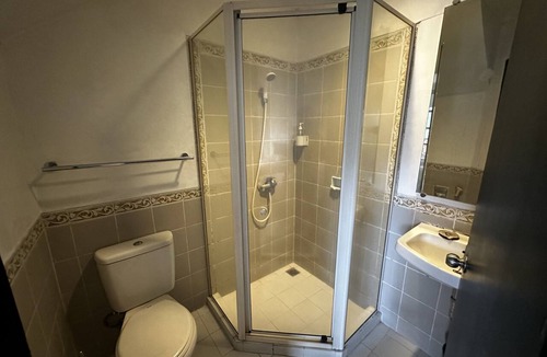 Setiabudi Hotel | Townhouse Oak Casa D'Ladera Bandung