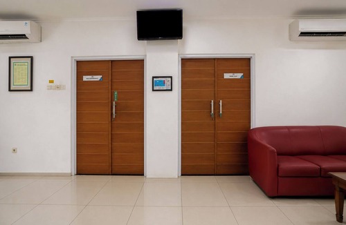 Gresik Hotel | Townhouse Oak Hotel Damar Kurung
