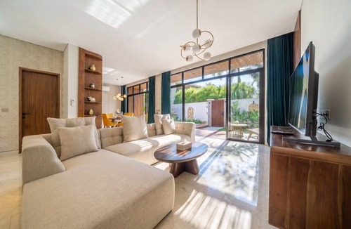 Melayang Villa | Tropical 2BR in Ubud w Pool, Huge Garden & Balcony